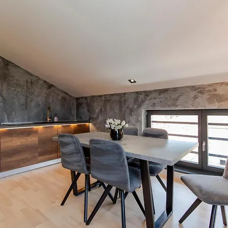 Amalfi Old Town Free Parking