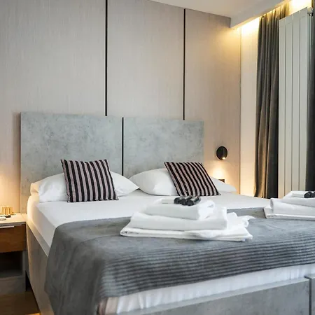 Amalfi Old Town Free Parking *